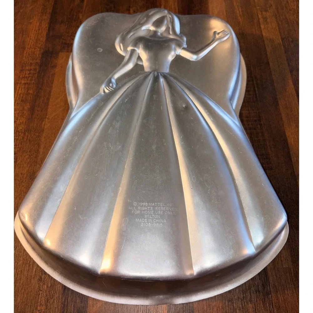Wilton Barbie Princess Cake Pan 1998 Mattel Aluminum Shaped Mold 2105-9815